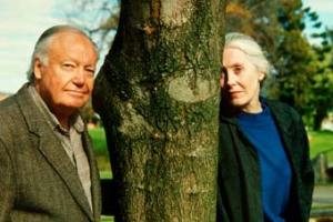 "Alltid är det nåt som kommer mellan oss"